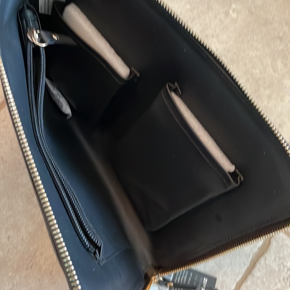 Scout Zip File tech case for tablet - Picture 3 of 4